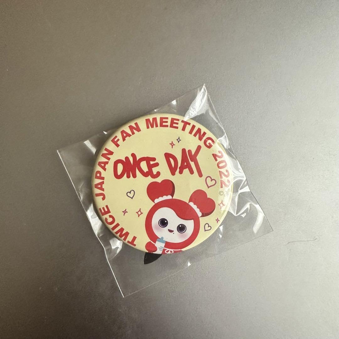 TWICE fc D賞 缶バッジ TWICE FCオフラインくじ ラブリー缶バッジ サナ ジヒョONCEDAY - メルカリ